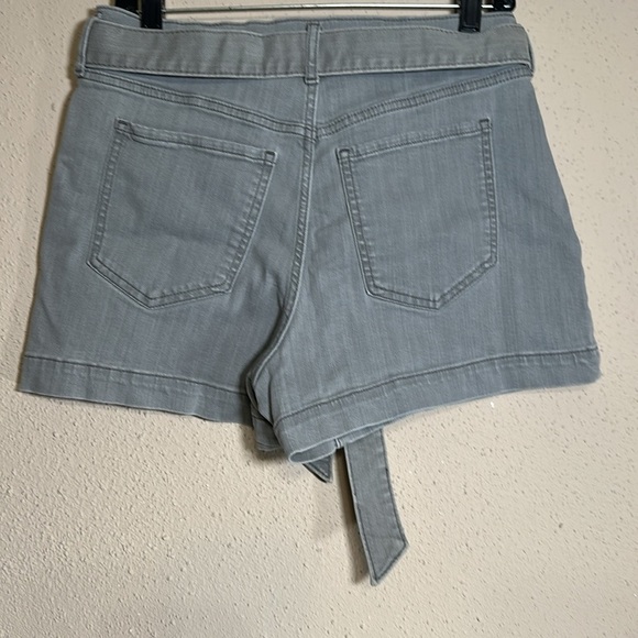 Banana Republic Gray Denim Jeans Tie High Waist Shorts Size 30 10P 10 Petite - Picture 2 of 14
